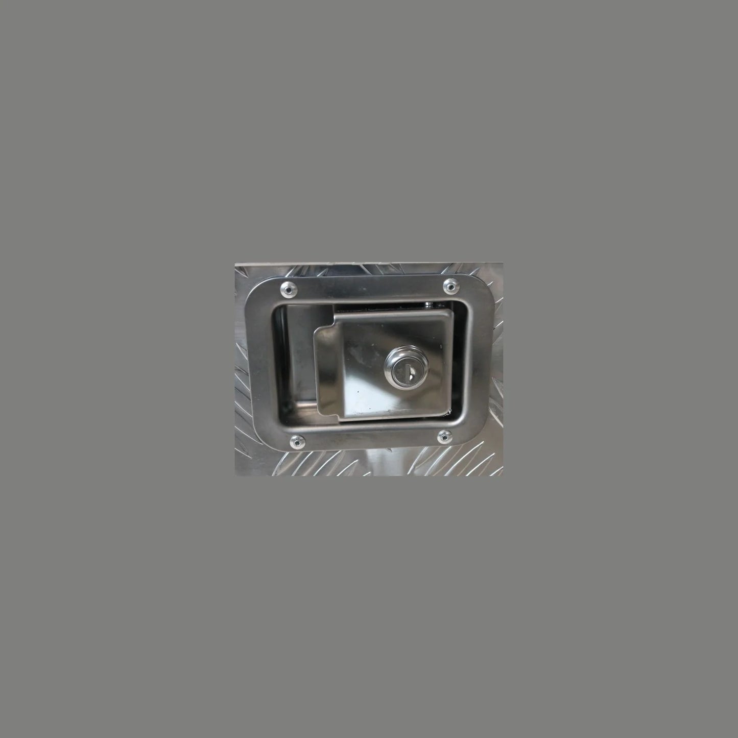Εργαλειοθήκη αλουμινίου 80x40x40 (cm), με κλειδαριά — φωτογραφία 2 από 2 | Μπαγκαζιέρες