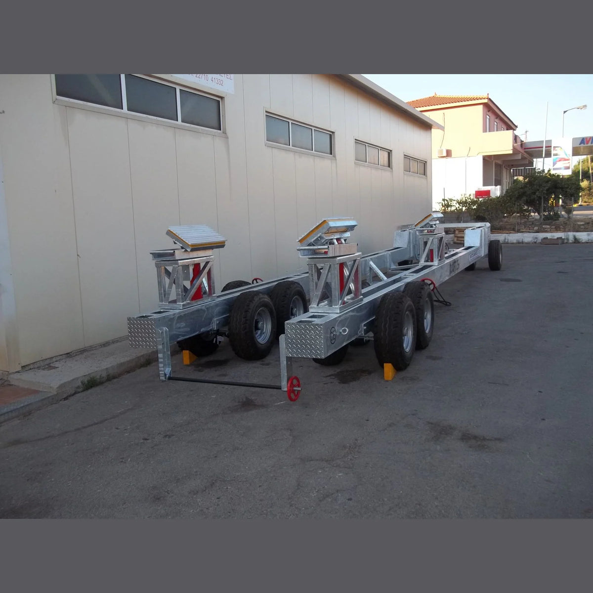 Εργοταξιακό τρέιλερ 25tn με υδραυλικά — φωτογραφία 2 από 2 | Τρέιλερ εργοταξιακά & ανατρεπόμενα