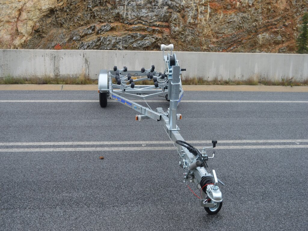 ΤΡΕΙΛΕΡ 670ΦΡΕΝΟ