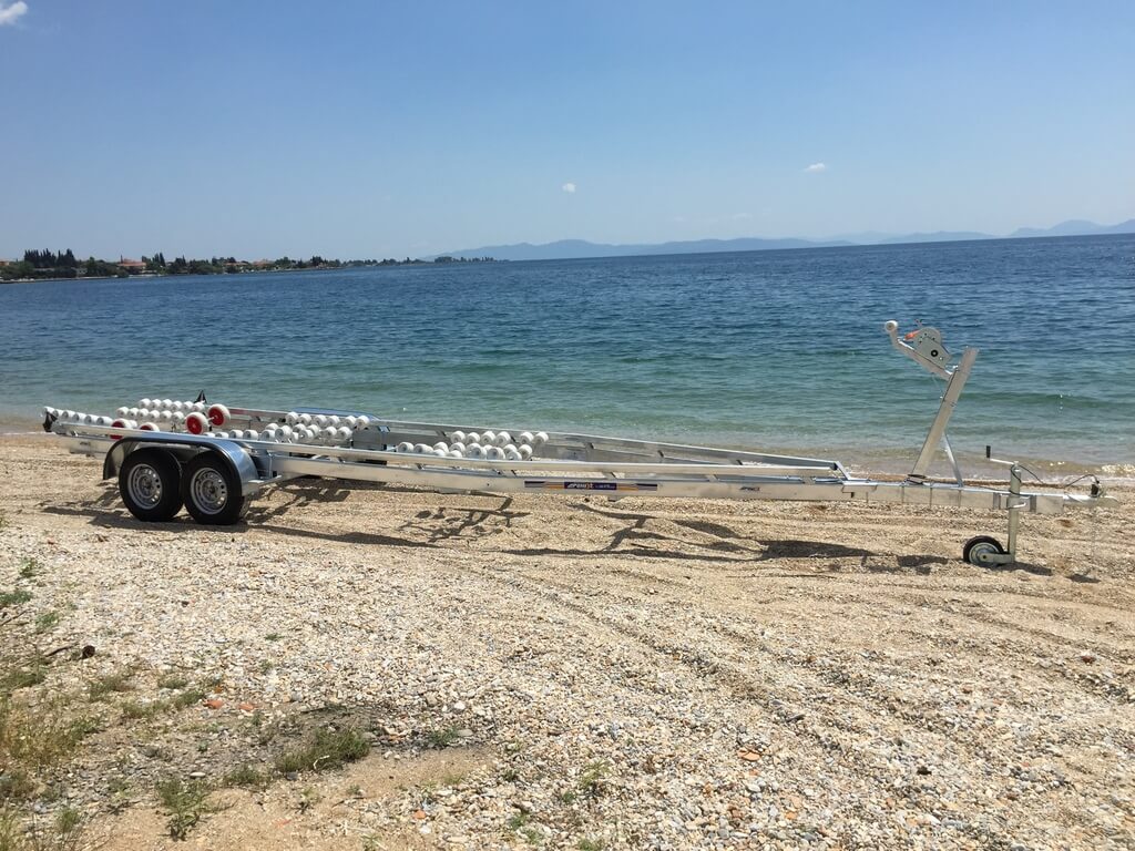 ΤΡΕΙΛΕΡ 900-4Τ 3 ΚΡΕΜΑΣΤΑ