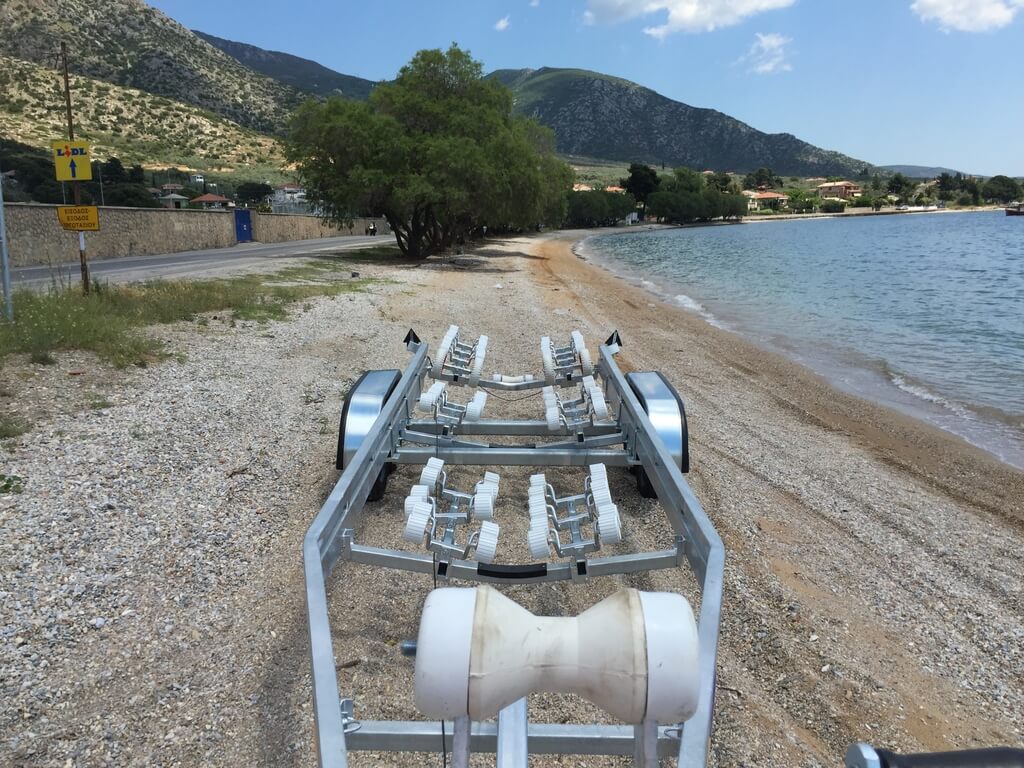 ΤΡΕΙΛΕΡ 900-4Τ 3 ΚΡΕΜΑΣΤΑ