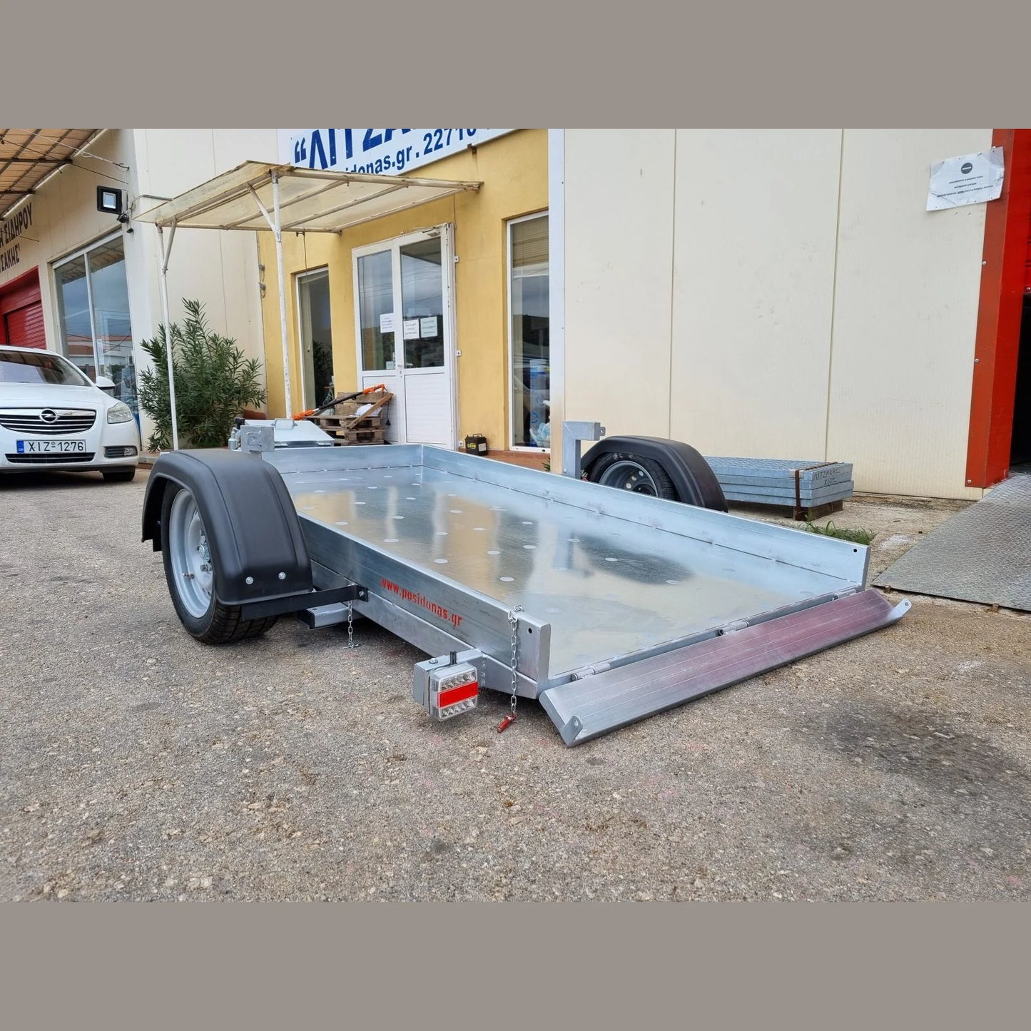 A200Τ/250Τ/300Τ-Ανακλινόμενη μπαγκαζιέρα — φωτογραφία 4 από 5 | Μπαγκαζιέρες