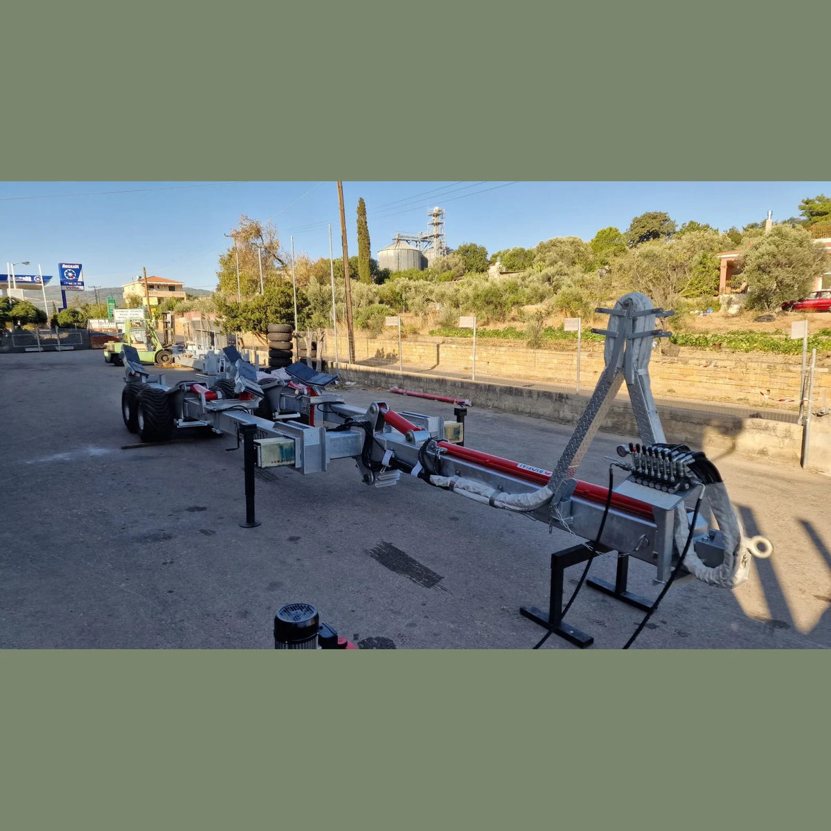 Εργοταξιακό τρέιλερ 30tn πλήρως υδραυλικό — φωτογραφία 1 από 2 | Τρέιλερ εργοταξιακά & ανατρεπόμενα
