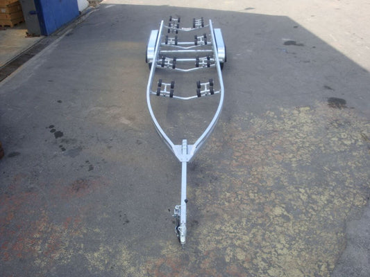 ΤΡΕΙΛΕΡ 900-6Τ 4 ΚΡΕΜΑΣΤΑ